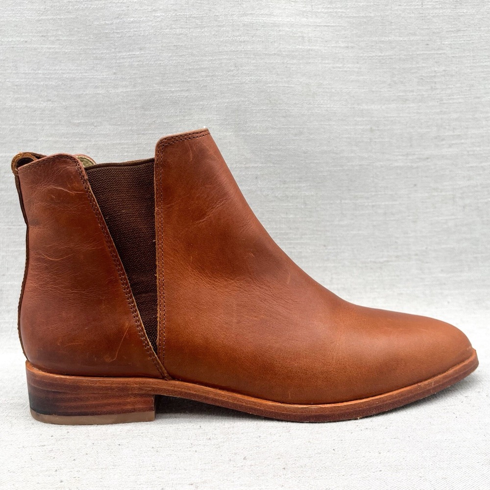 Nisolo Chestnut Leather Ankle Booties